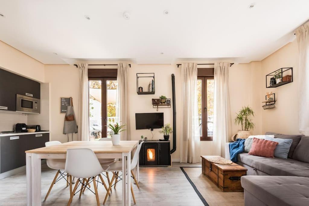 Ático con terraza y chimenea junto a Universidad Alcalá de Henares Exterior foto